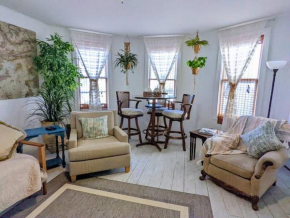 Historic spacious 1 bd. Apt in heart of Tahlequah, Tahlequah